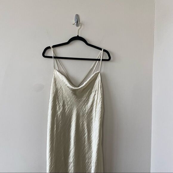 Nwt-asos DESIGN cami maxi slip dress in high shine satin with strappy back - Picture 4 of 16
